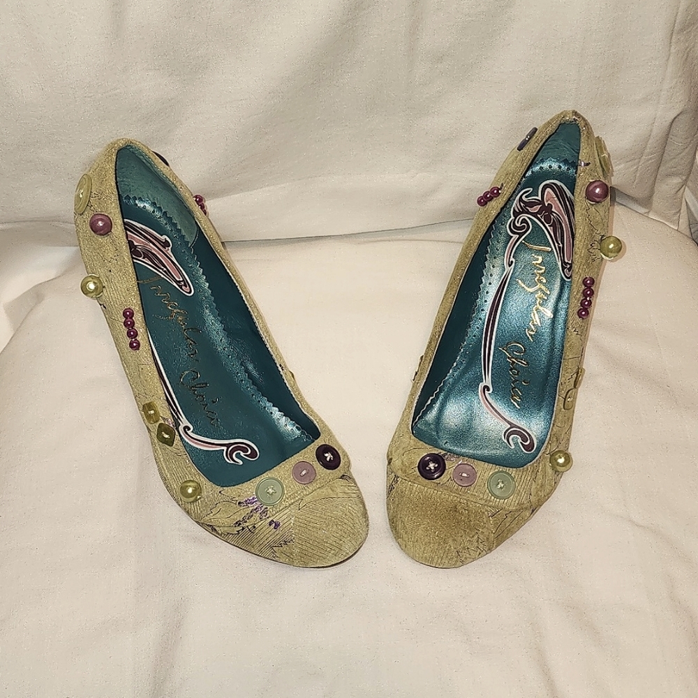 Irregular Choice Elipse suede pumps with approx 3 1/4" heel  in lt green